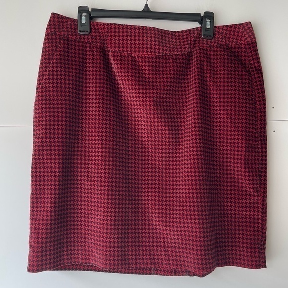 LL Bean Women's Plus Size Red Pencil Mini Skirt, Sz 16 - Picture 4 of 8